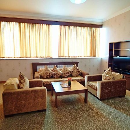 Grand Nakhchivan Hotel Buitenkant foto