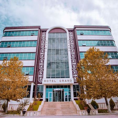 Grand Nakhchivan Hotel Buitenkant foto