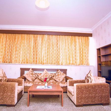 Grand Nakhchivan Hotel Buitenkant foto