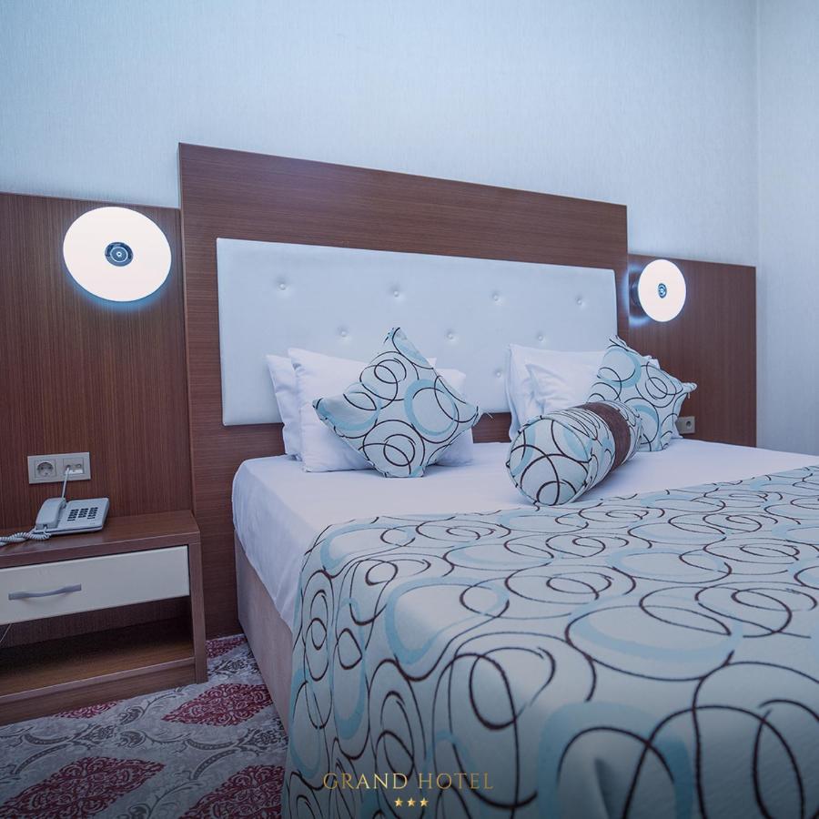 Grand Nakhchivan Hotel Buitenkant foto