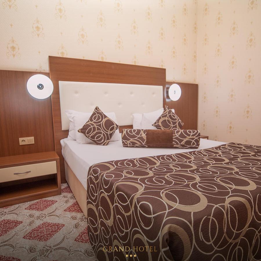 Grand Nakhchivan Hotel Buitenkant foto