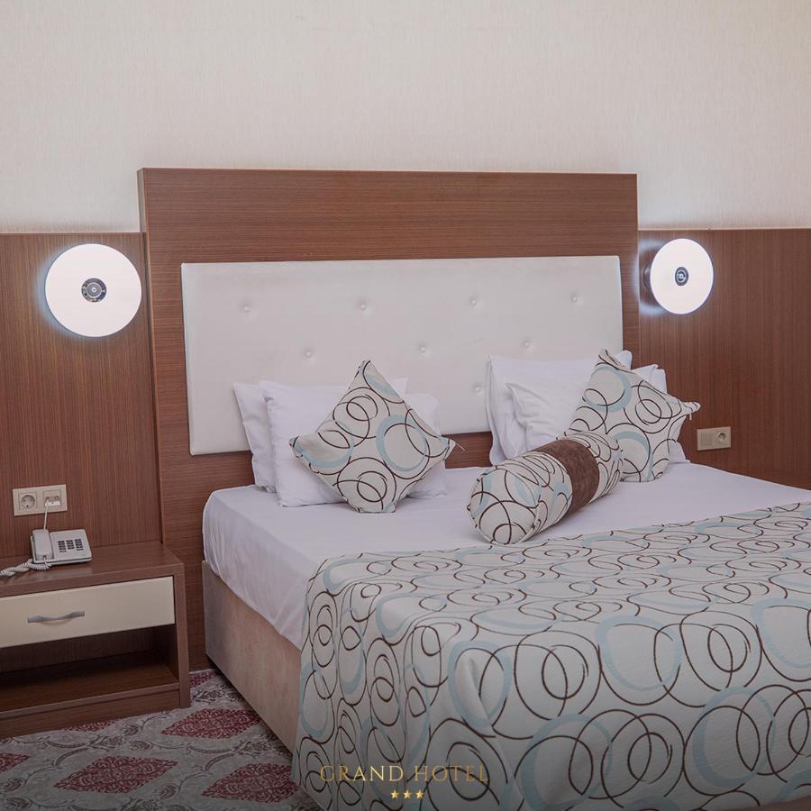 Grand Nakhchivan Hotel Buitenkant foto