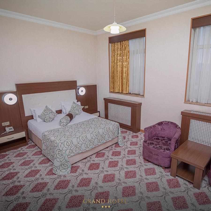 Grand Nakhchivan Hotel Buitenkant foto
