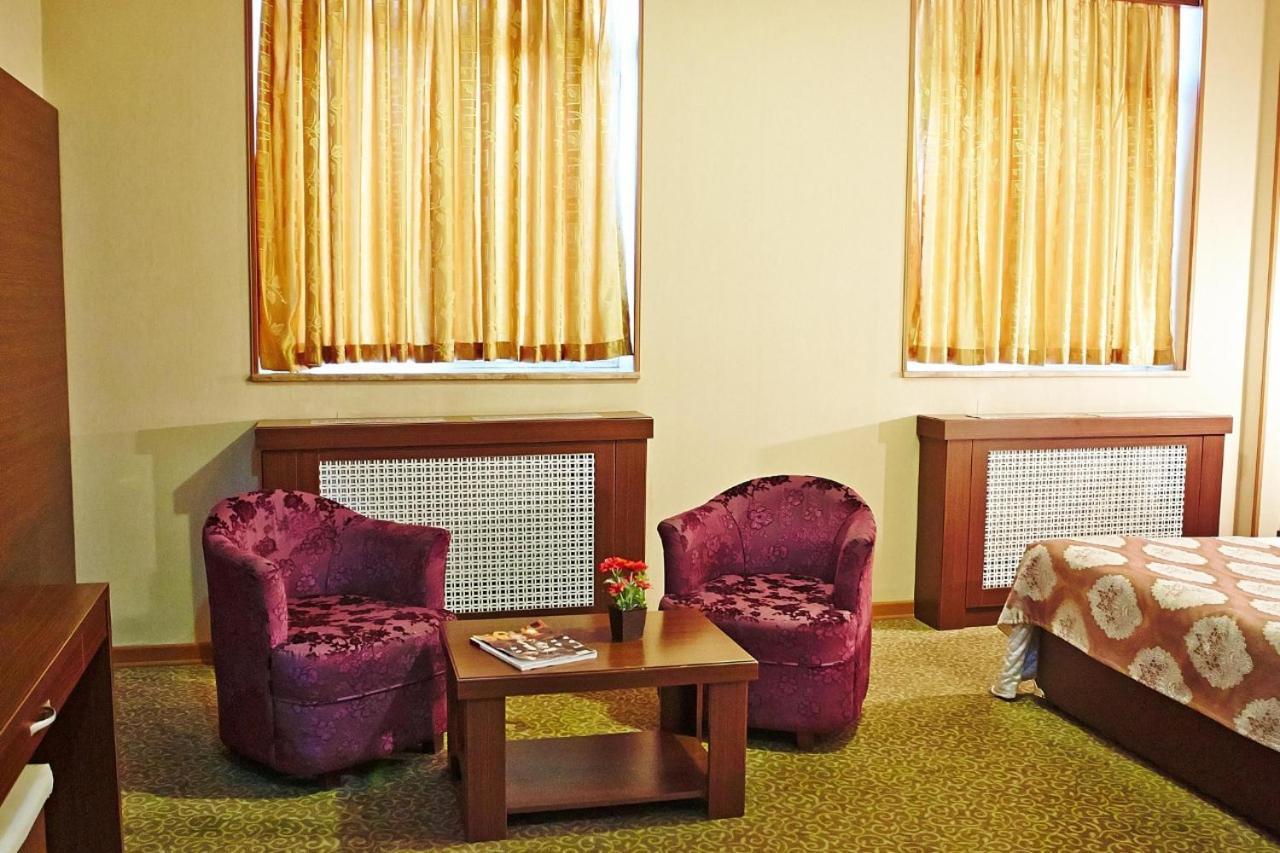 Grand Nakhchivan Hotel Buitenkant foto