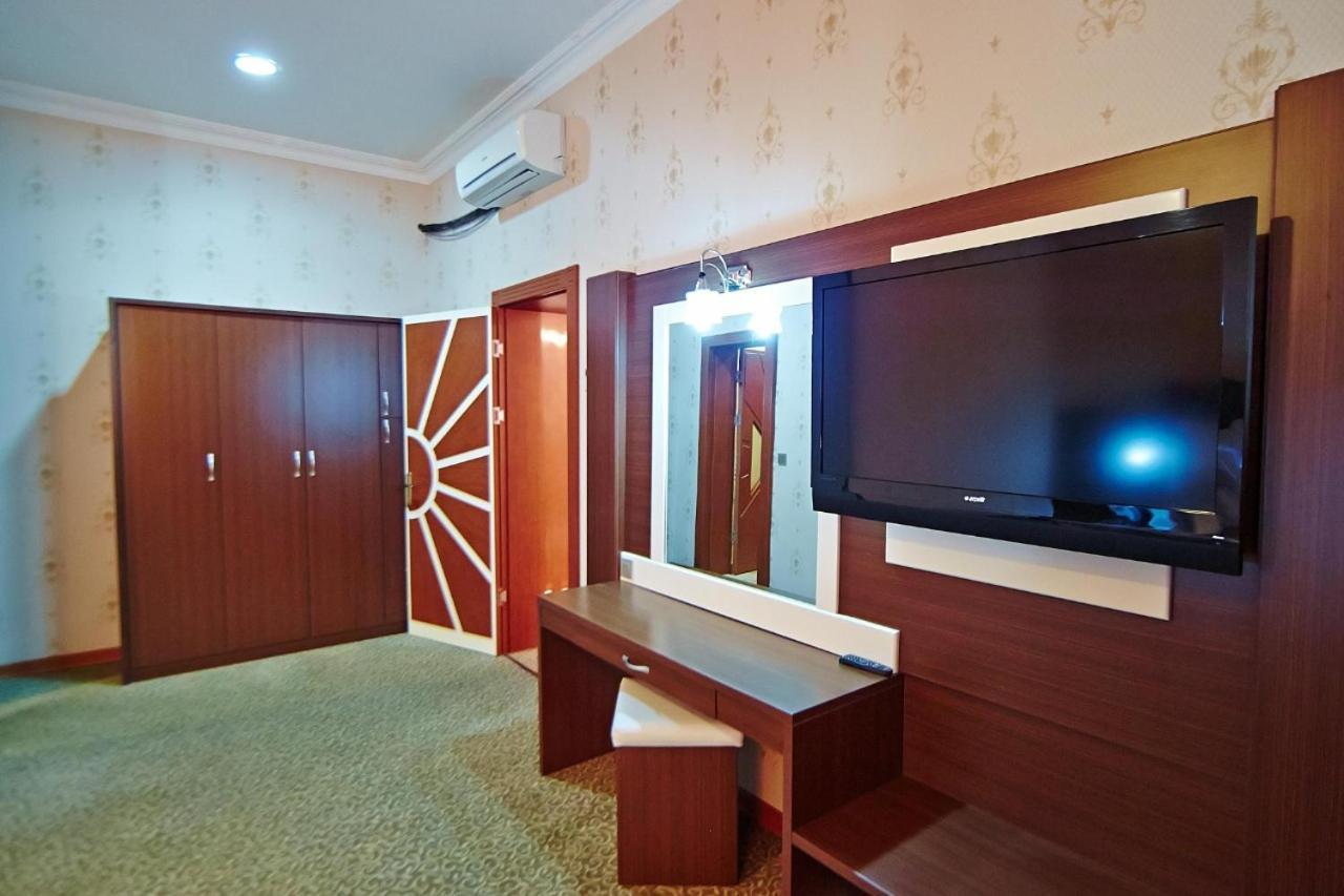 Grand Nakhchivan Hotel Buitenkant foto