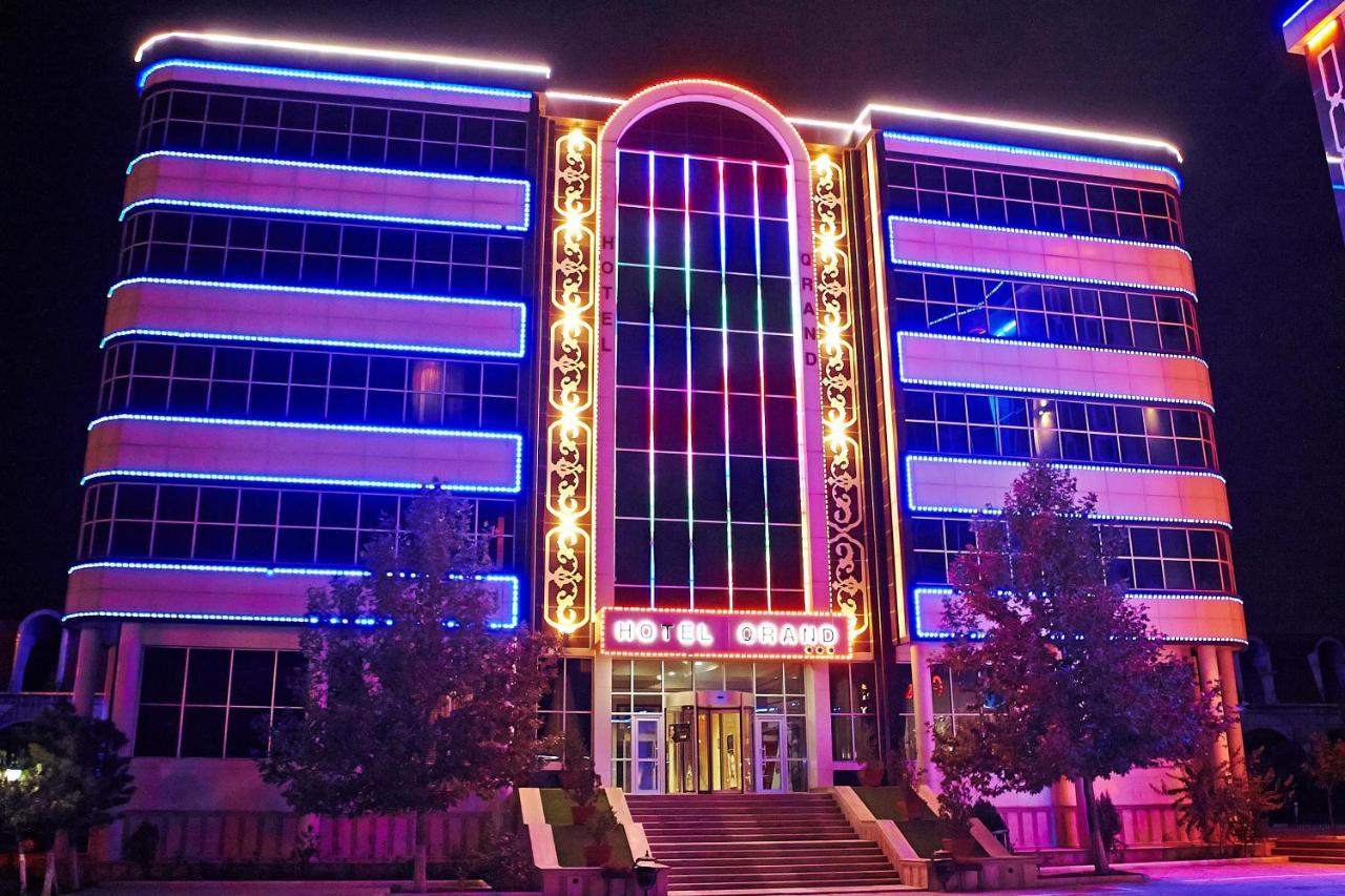 Grand Nakhchivan Hotel Buitenkant foto