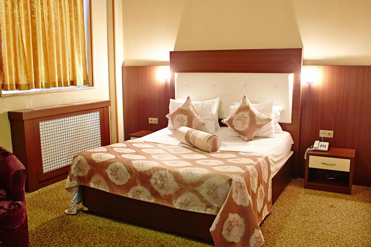 Grand Nakhchivan Hotel Buitenkant foto