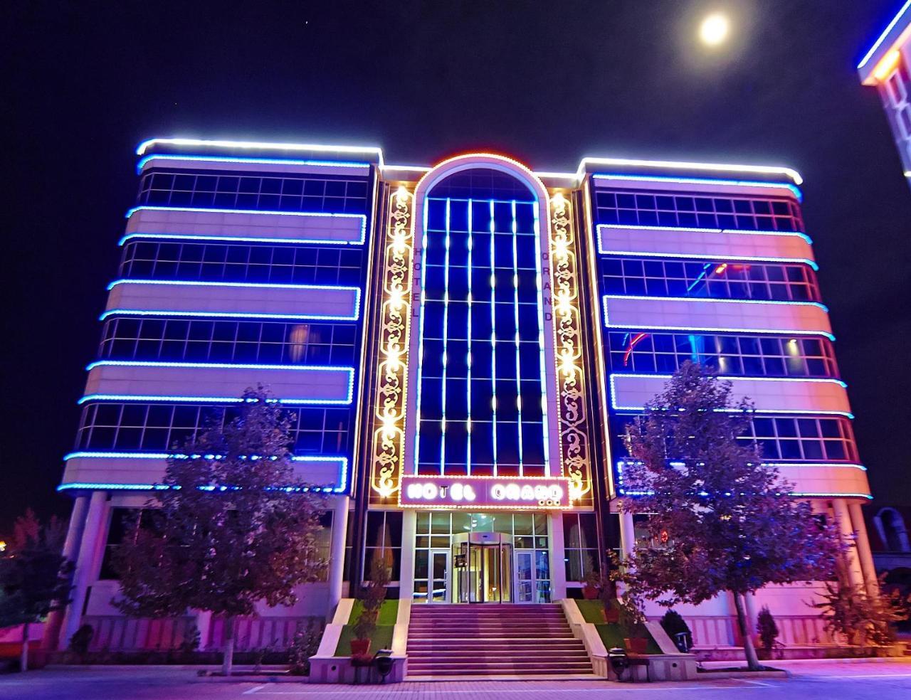 Grand Nakhchivan Hotel Buitenkant foto