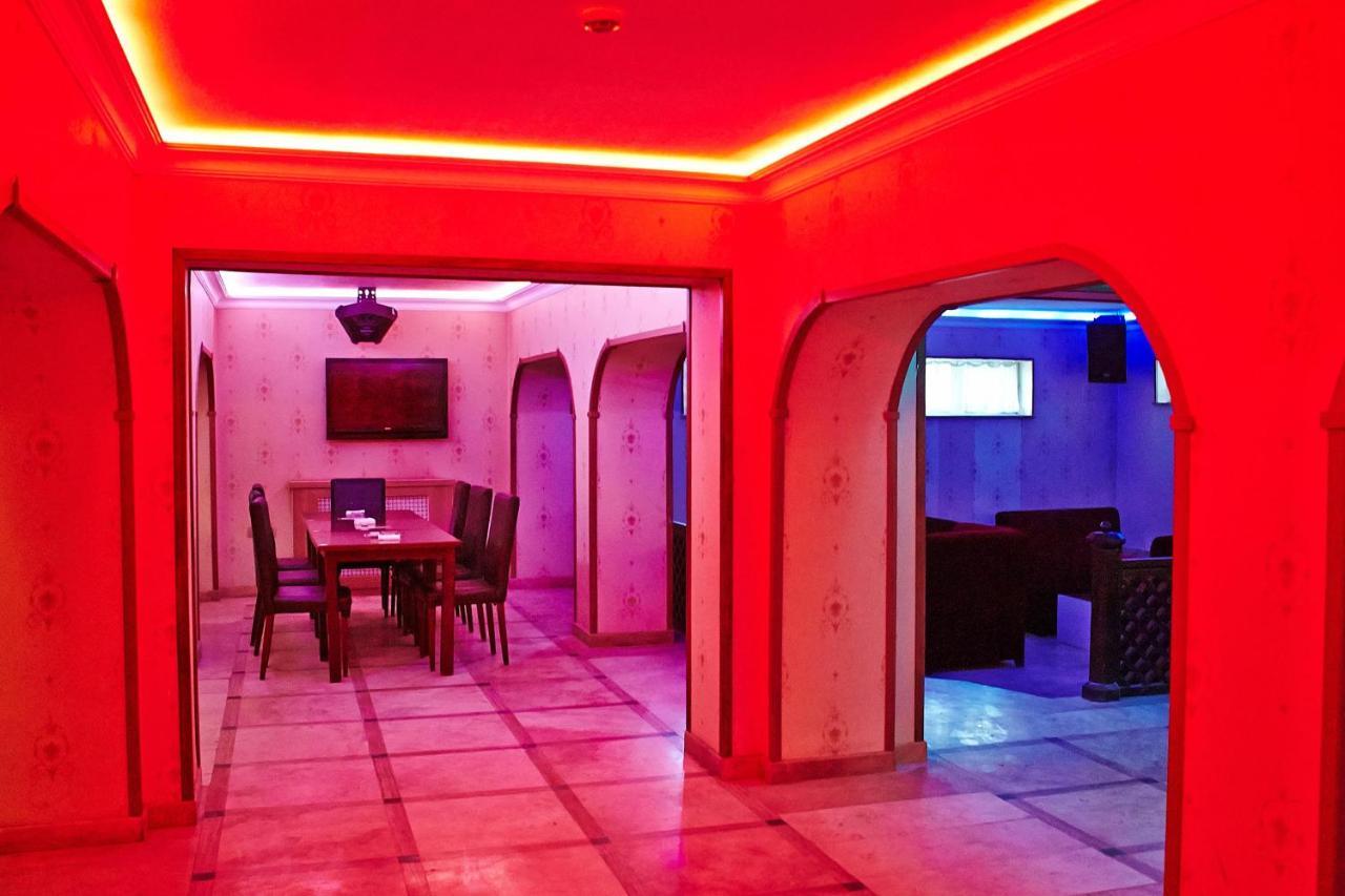 Grand Nakhchivan Hotel Buitenkant foto