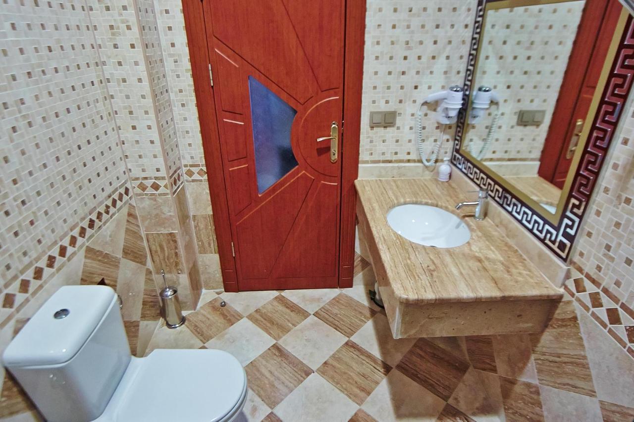 Grand Nakhchivan Hotel Buitenkant foto