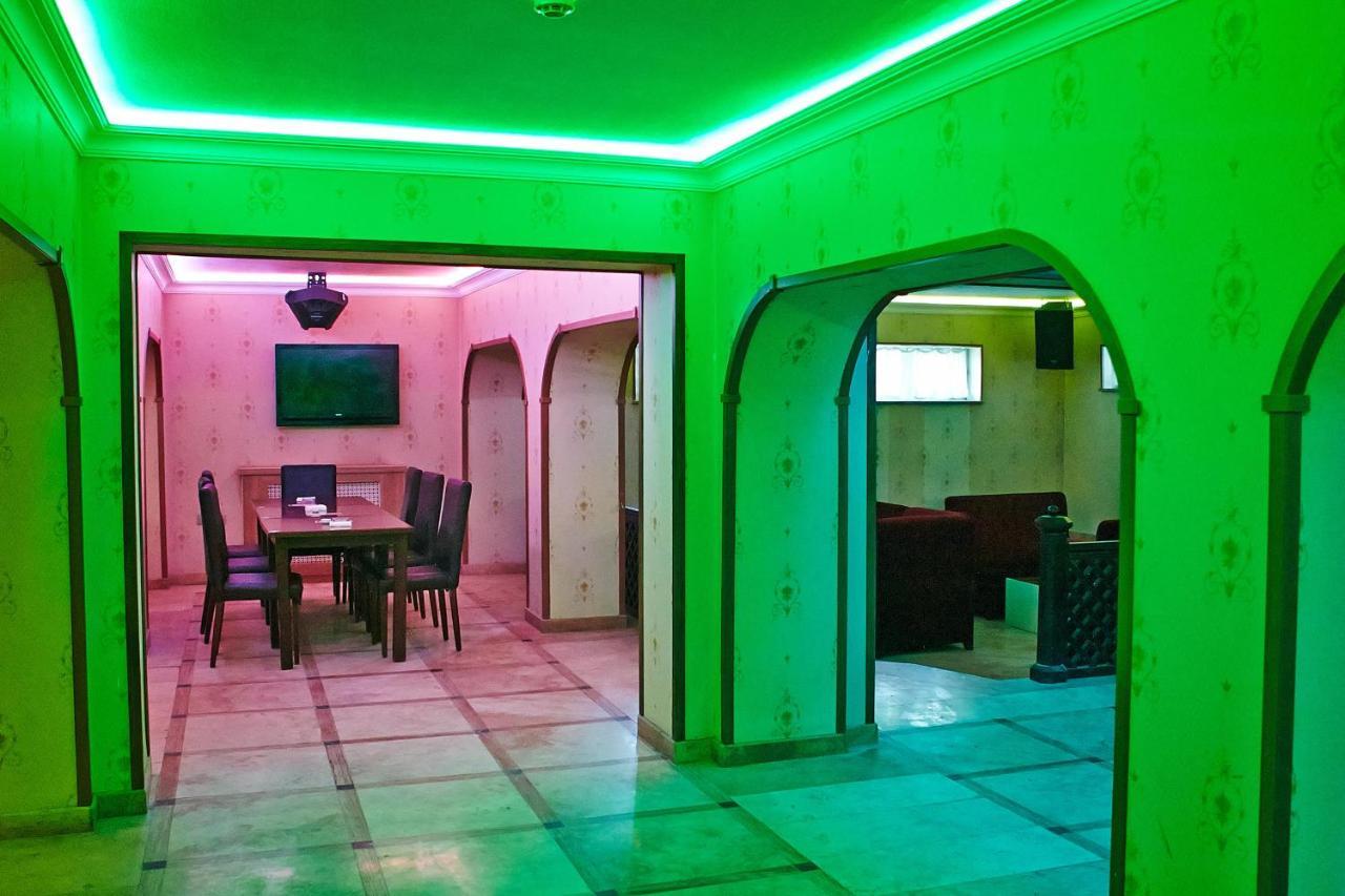 Grand Nakhchivan Hotel Buitenkant foto