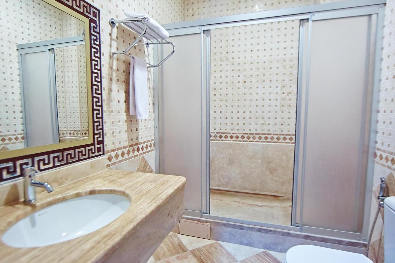 Grand Nakhchivan Hotel Buitenkant foto