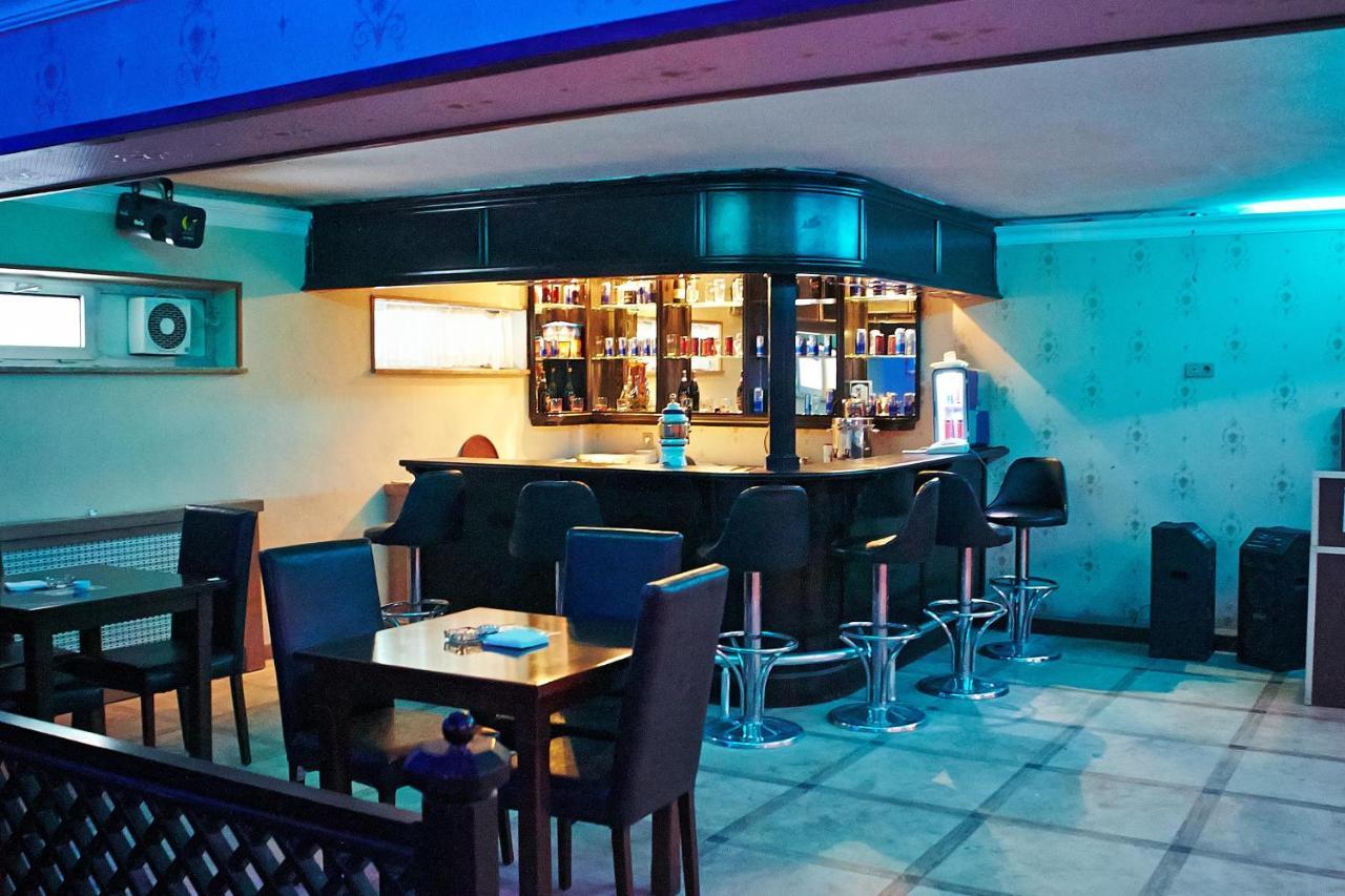 Grand Nakhchivan Hotel Buitenkant foto
